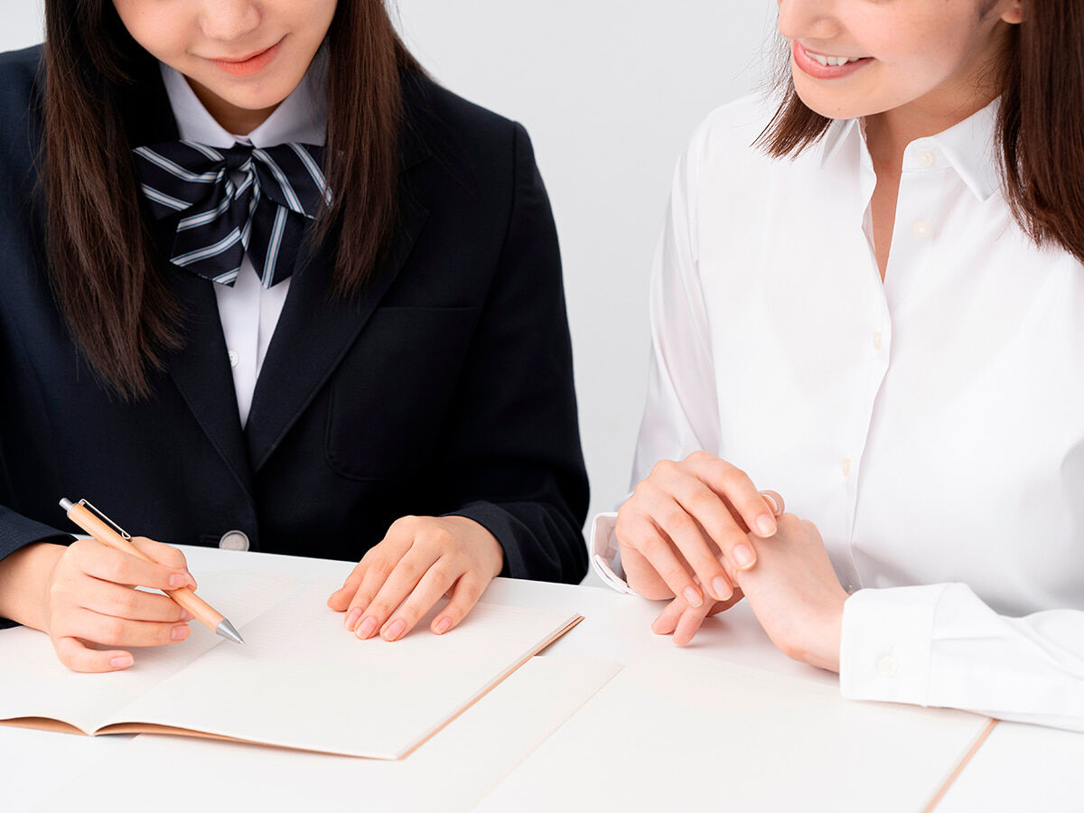 冬期講習を受講している中3生の画像