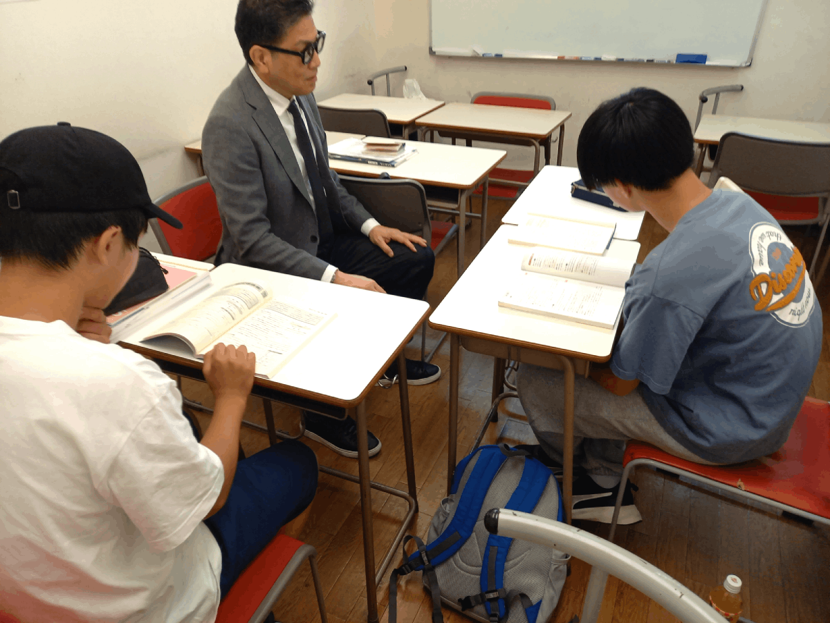 フラップ学習塾の指導の様子
